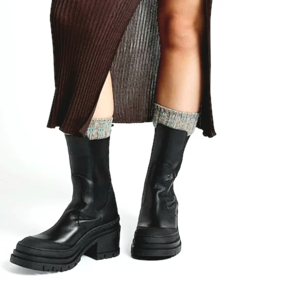 8 by YOOX black leather cap-toe Chelsea boots, EU41, NWT - Picture 14 of 14